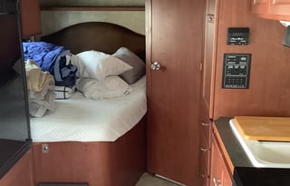 2014 Winnebago Alaskan Adventurer