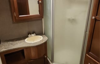 Spacious home on wheels