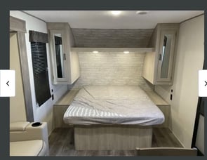 Coachmen RV Catalina Summit Series 8 221MKE