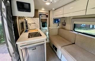 2023 Thor Motor Coach Rize 18M