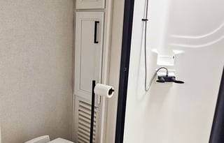 Prime Time RV Crusader 335RLP