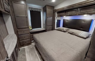 2021 Forest River RV Sandpiper 379FLOK