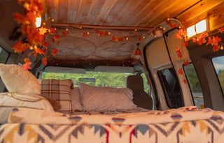 Autumn Breeze Voyager - Cozy Cedar Camper