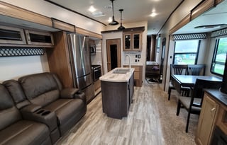 2020 Coachmen RV Chaparral 392MBL