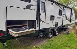 2019 Keystone  Passport G3350 Bunk House!