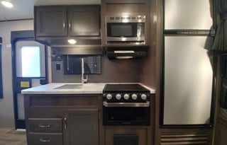 G's Cozy Home on Wheels