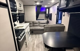 The RV Rental Factory -2022 Jayco Flight 264BHW TT