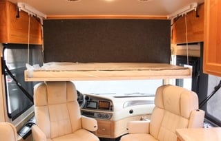 2021 Tiffin Luxury Diesel Pusher - Bath & 1/2!!