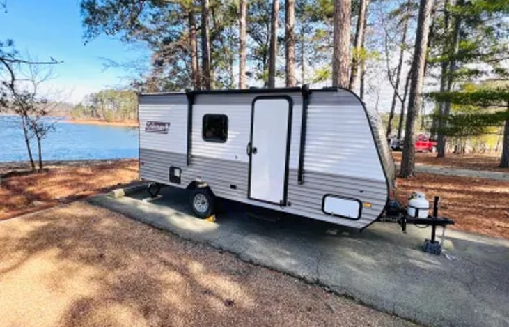 Lake Allatoona in the background.