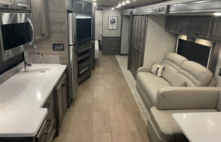 NEW 2023 Tiffin Motorhomes Open Road Allegro 36 UA