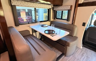 Luxury Mercedes-Benz Sprinter | Renegade Vienna