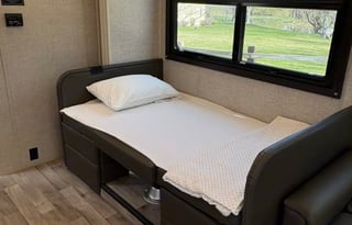 Minty Fresh 2024 Jayco Redhawk 29XK!