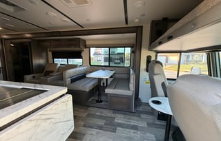 Fully Stocked Family & Pet Friendly Class A RV