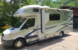2009 Fleetwood Enterprises Inc. Icon 24d