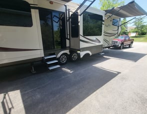 Grand Design Solitude 375RE