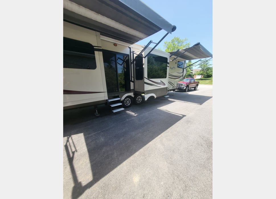 Fifth Wheel rentals in Dyer