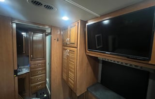 2018 Fleetwood Bounder 35K