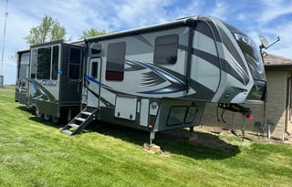 2018 Keystone RV Fuzion 417
