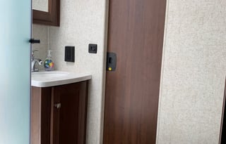 2019 Motorhome sleeps 10 extra large living space