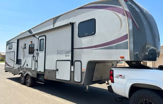 2013 Forest River WILDCAT 34' Bunkhouse 5th Wheel