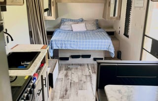 2022 DUTCHMEN COLEMAN LANTERN LT 274BH