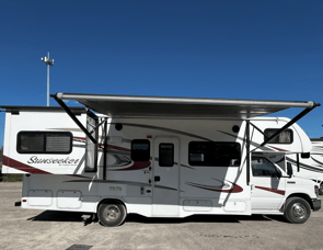Forest River RV Sunseeker 2700DS Ford