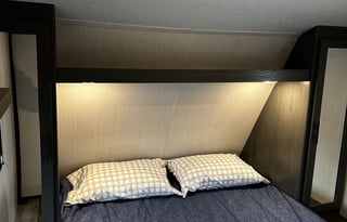 Family friendly  Aspen trail 32’ Bunks!