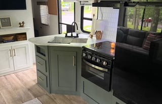 2024 Eddie Bauer BH, We Deliver & Set Up Sleeps 10