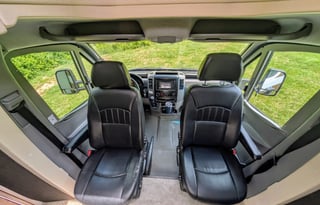 Itasca Navion | Classy Mercedes RV with 2 slides