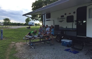 2017 Surveyor 245 BHS   Delivery available. Generator available.