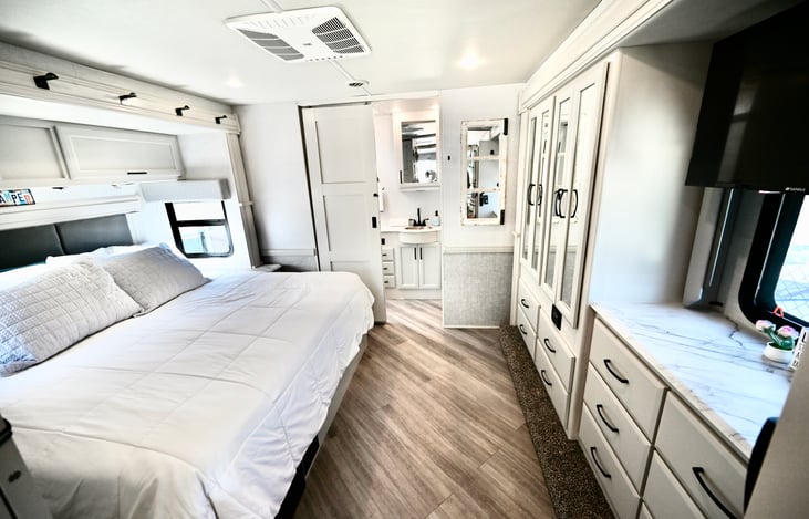 Owner Suite Looking Rearward
