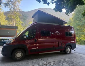 Winnebago Solis 59P