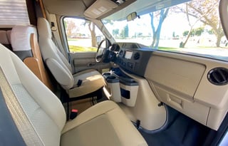 Beautiful Winnebago Minnie Winnie 22feet