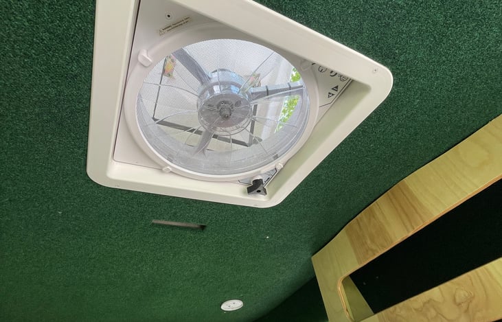 Two way vent can blow out hot air, or bring in cool air.