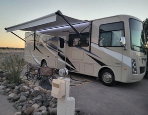 Thor Motor Coach Freedom Traveler 32A