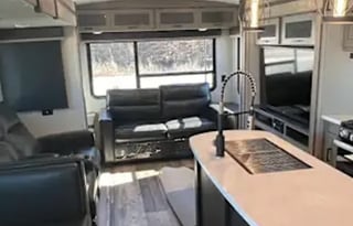 2021 Outback Keystone - Turn Key Ready