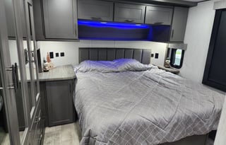 2023 Grand Design Momentum 399TH-R