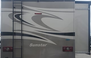 2015 Winnebago Vista 36Y