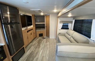 2022 Prime Time RV Avenger 27DBS