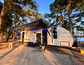 Forest River RV Cherokee Grey Wolf Black Label 26DBHBL