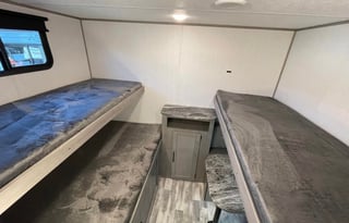 Bunkhouse 2022 Dutchmen Kodiak Ultra Lite 283BHSL