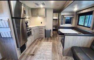 Catalina 2 bedrooms/ bunk room Sleeps 8 light w