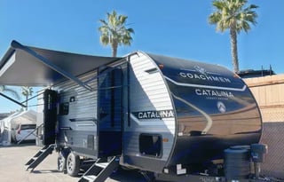 T5-2025 Catalina Legacy Sleeps 10-Premium-Auto LEV