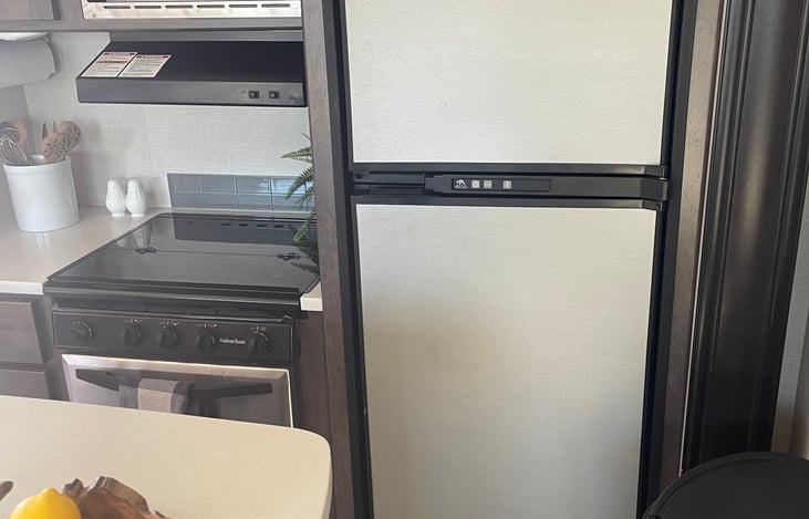 Standard RV fridge/freezer combo