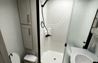 2 Bedroom and 1.5 Bath New 5th Wheel