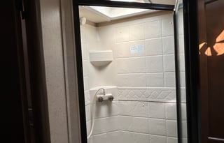 Jayco white hawk model 20MBR      23foot. 2015 yr