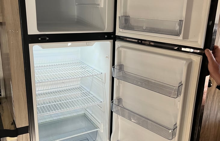 Large fridge can easily store enough food for more than 1 week at a time.