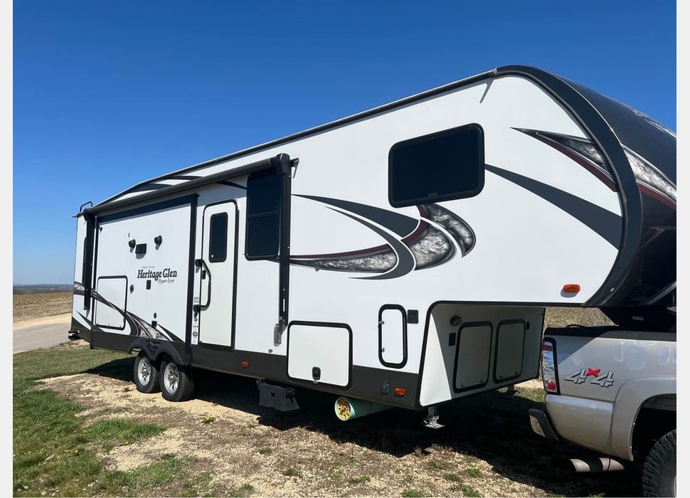 Fifth Wheel rentals in Blanchardville