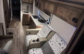 Entegra Accolade XT 35L - Adventure awaits