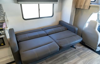 Sleeps 8 - 2023 Gulf Stream Conquest 63111-25463